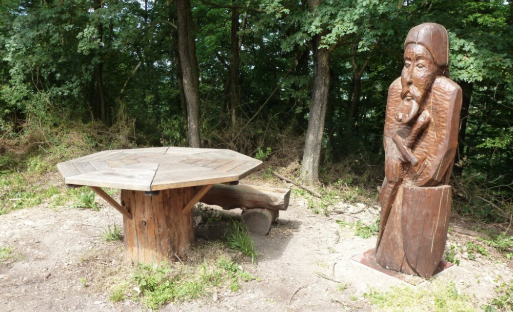 Náučný chodník Po stopách Maginhradu