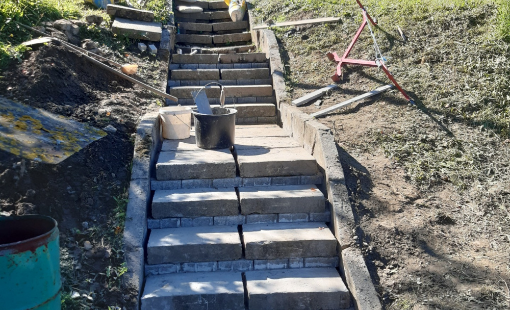 Revitalizácia priestranstva v okolí studničky